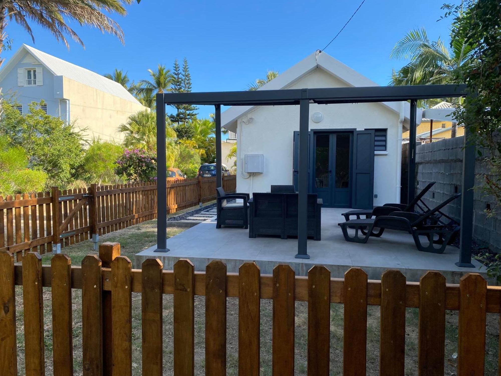 Villa & Bungalow 'Coco Des Sables' Les Pieds Dans L'Eau La Saline Les Bains Exterior foto