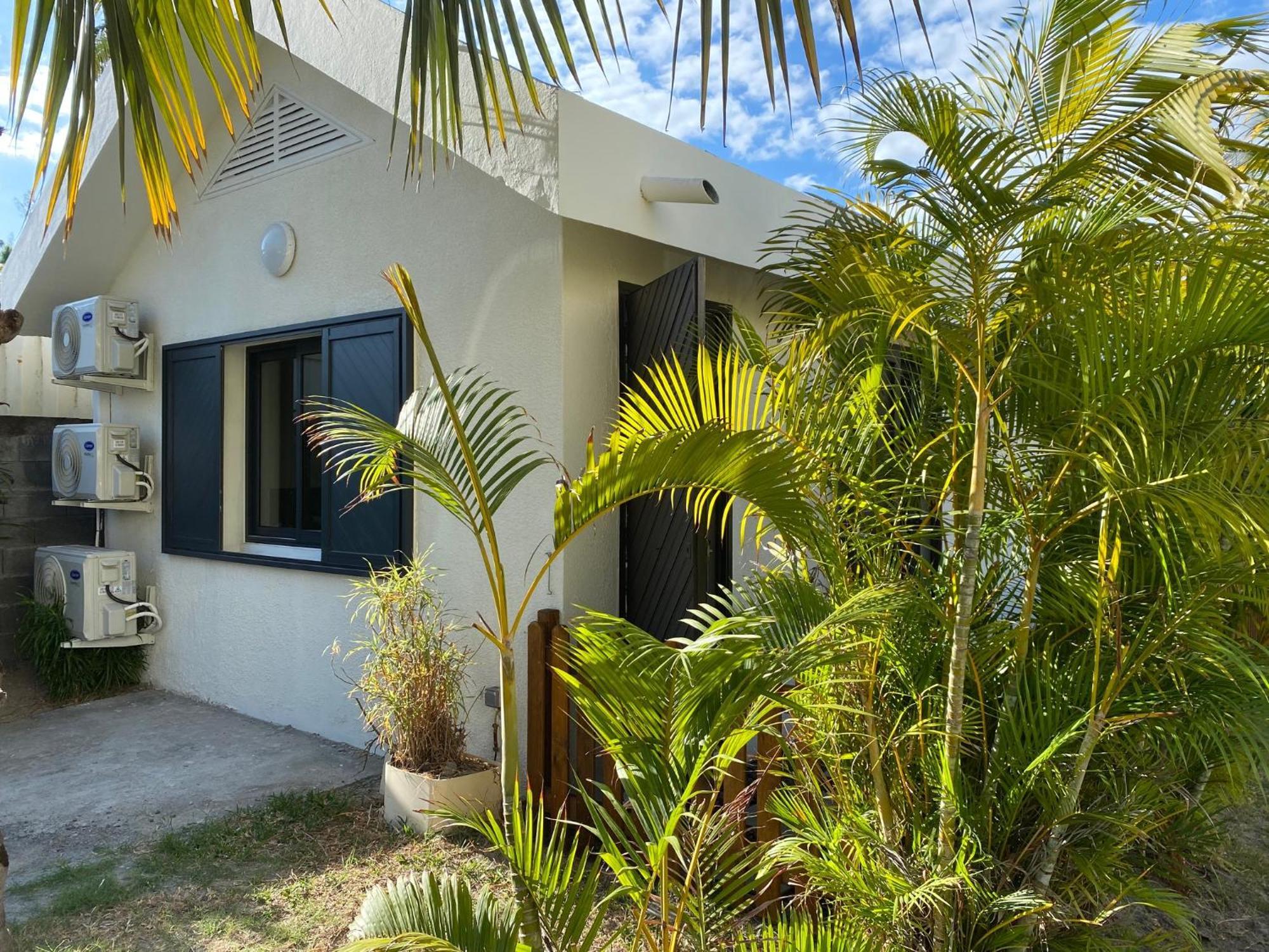 Villa & Bungalow 'Coco Des Sables' Les Pieds Dans L'Eau La Saline Les Bains Exterior foto